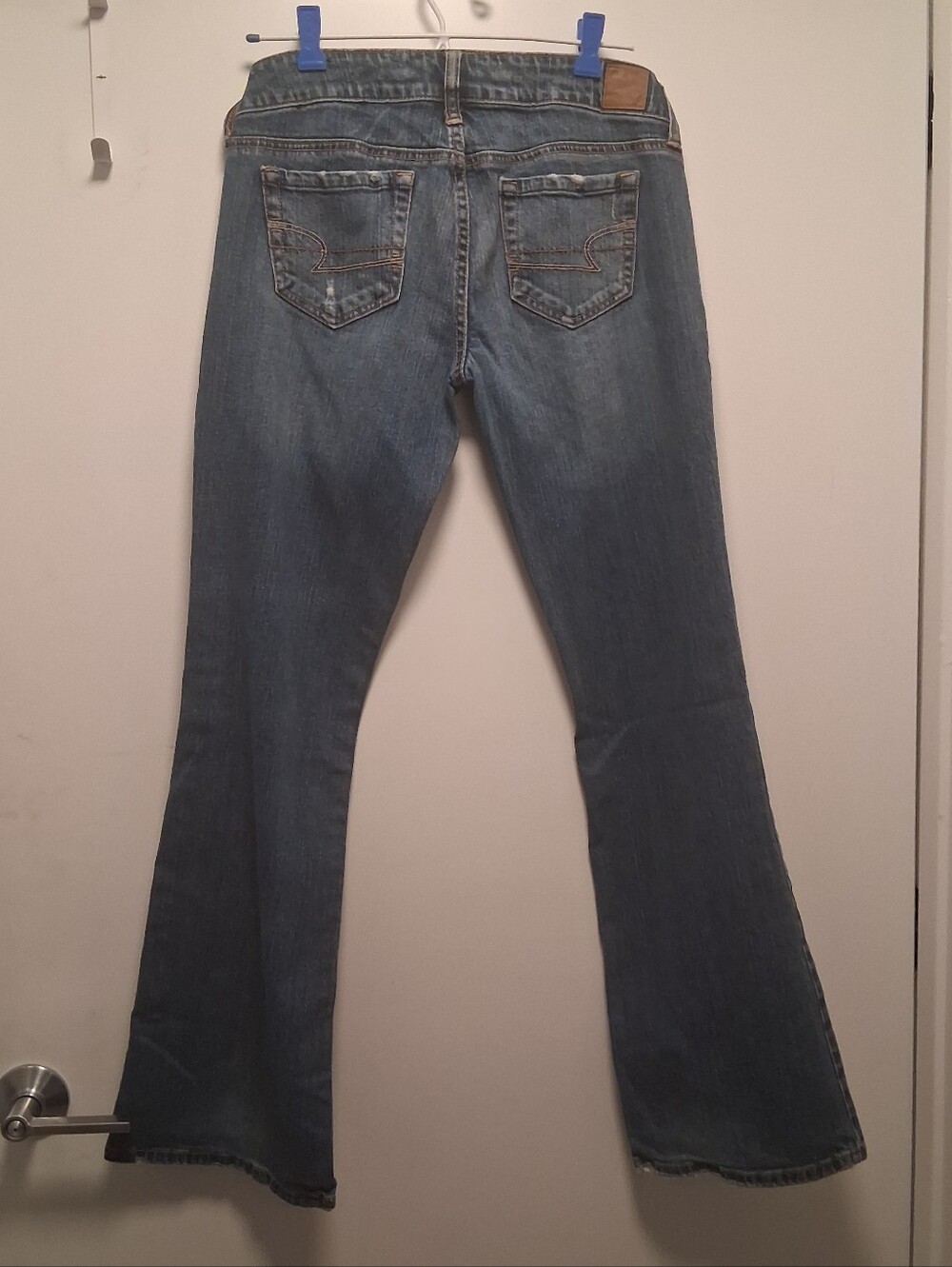 Vintage AE Women’s Distressed Blue Flare Jeans Y2K Early 2000s Low Rise Jeans - Picture 2 of 9